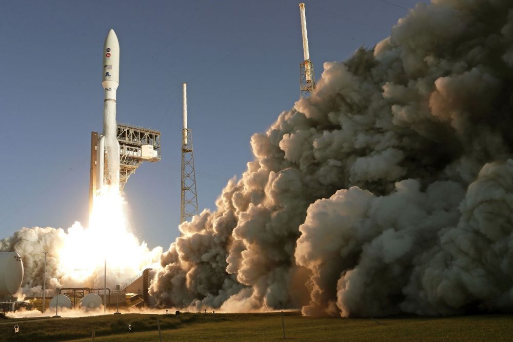 anh an tuong tuan 277 28 chu tich trieu tien tang sung cho si quan deo khau trang di hop dem va chay dua tim vaccine covid 19