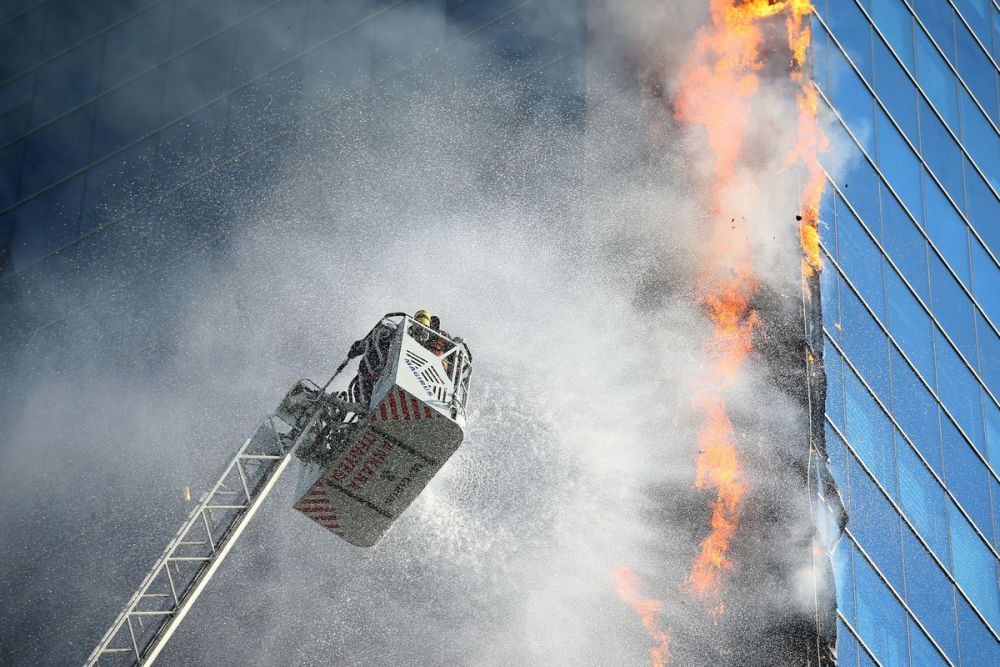 anh an tuong tuan 277 28 chu tich trieu tien tang sung cho si quan deo khau trang di hop dem va chay dua tim vaccine covid 19