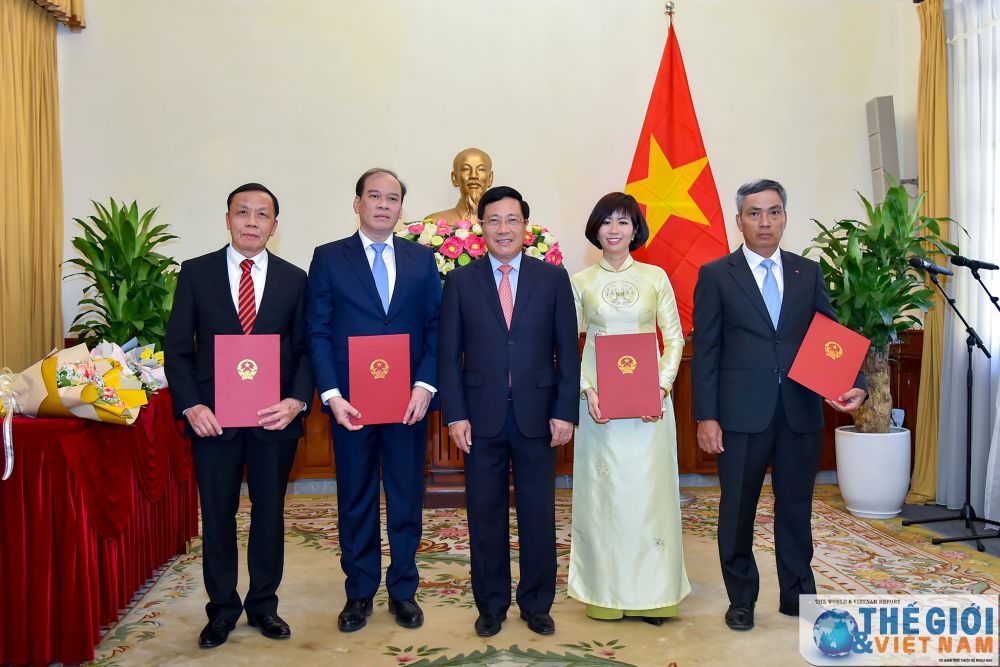 pho-thu-tuong-pham-binh-minh-trao-quyet-dinh-bo-nhiem-4-tong-lanh-su-6