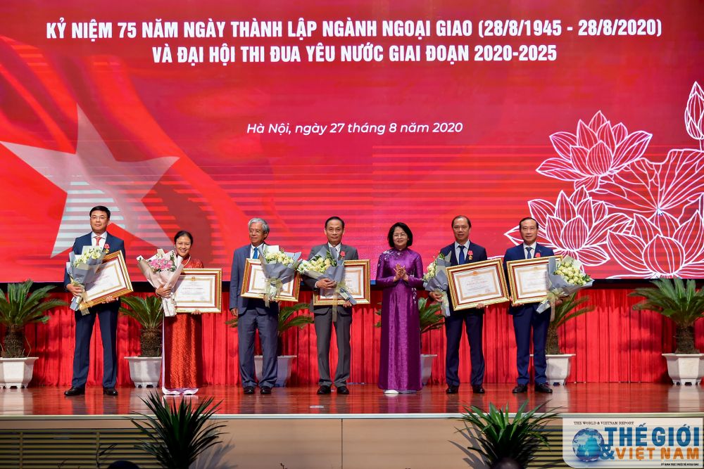 truc-tuyen-thu-tuong-du-chuong-trinh-ky-niem-75-nam-ngay-thanh-lap-nganh-ngoai-giao-viet-nam-4
