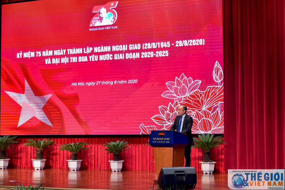 Trực tuyến Thủ tướng dự chương trình kỷ niệm 75 năm Ngày thành lập ngành Ngoại giao Việt Nam truc tuyen thu tuong du chuong trinh ky niem 75 nam ngay thanh lap nganh ngoai giao viet nam