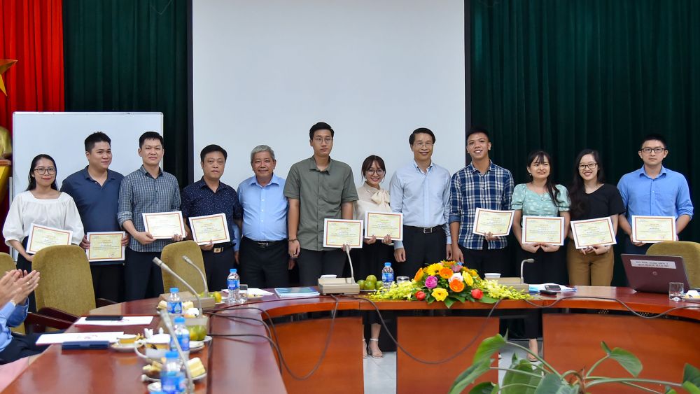 Bế giảng khóa bồi dưỡng kỹ năng phiên dịch cho cán bộ ngoại vụ các địa phương be-giang-khoa-boi-duong-ky-nang-phien-dich-cho-can-bo-ngoai-vu-cac-dia-phuong-7