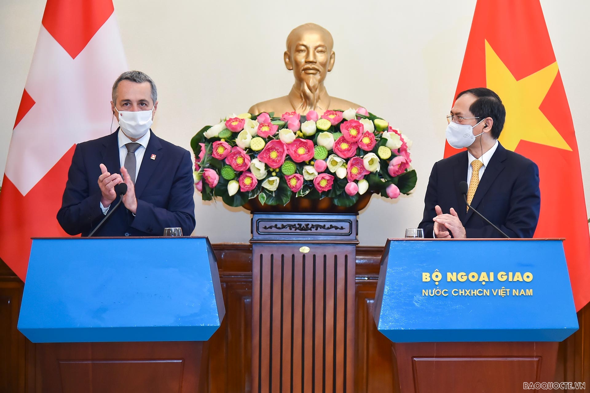 Bộ trưởng Ngoại giao Bùi Thanh Sơn đón, hội đàm với Phó Tổng thống, Bộ trưởng Ngoại giao Thụy Sỹ Bộ trưởng Ngoại giao Bùi Thanh Sơn đón, hội đàm với Phó Tổng thống, Bộ trưởng Ngoại giao Thụy Sỹ