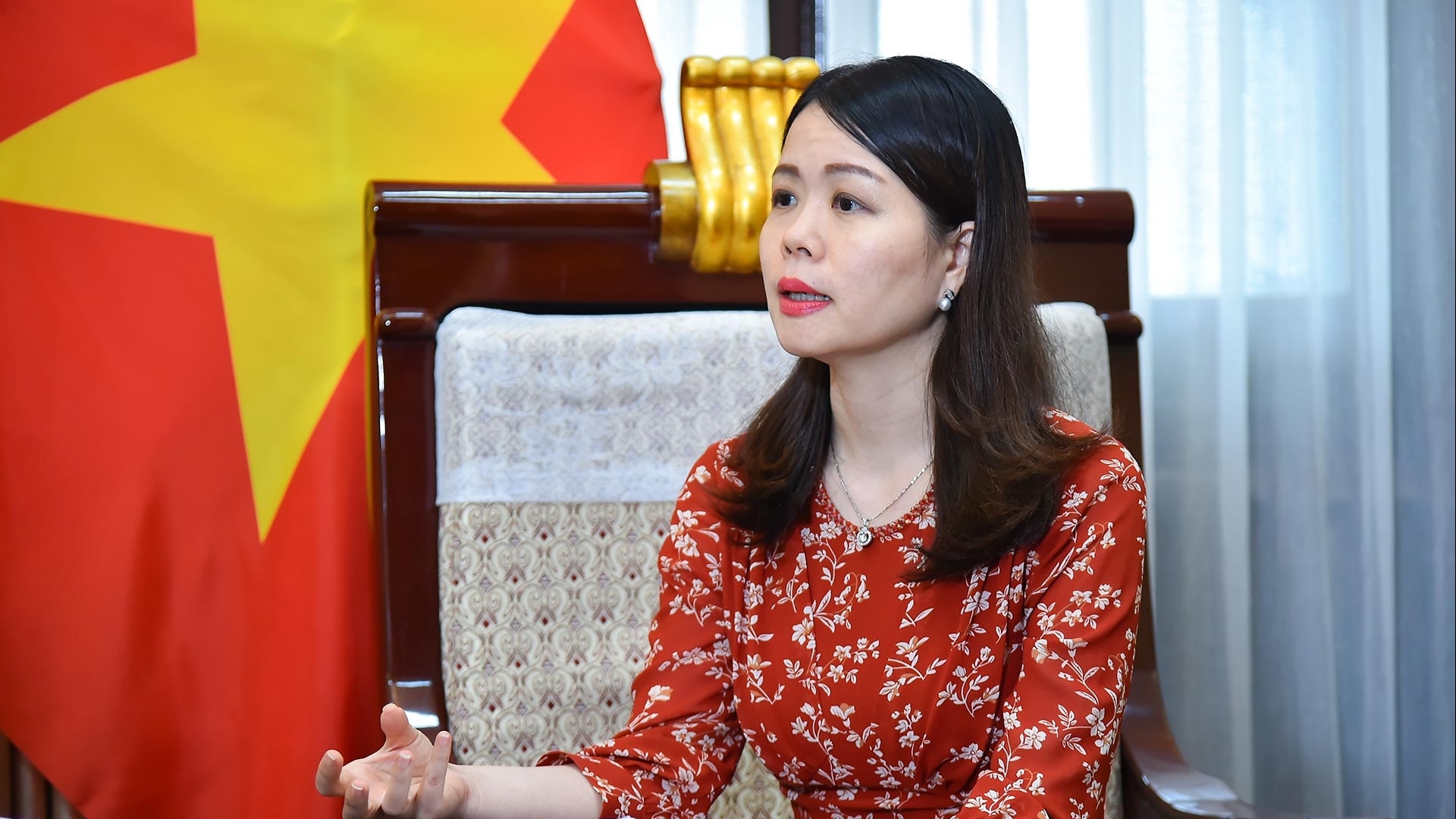 Những chiến sĩ tận tụy trên 'mặt trận' ngoại giao vaccine