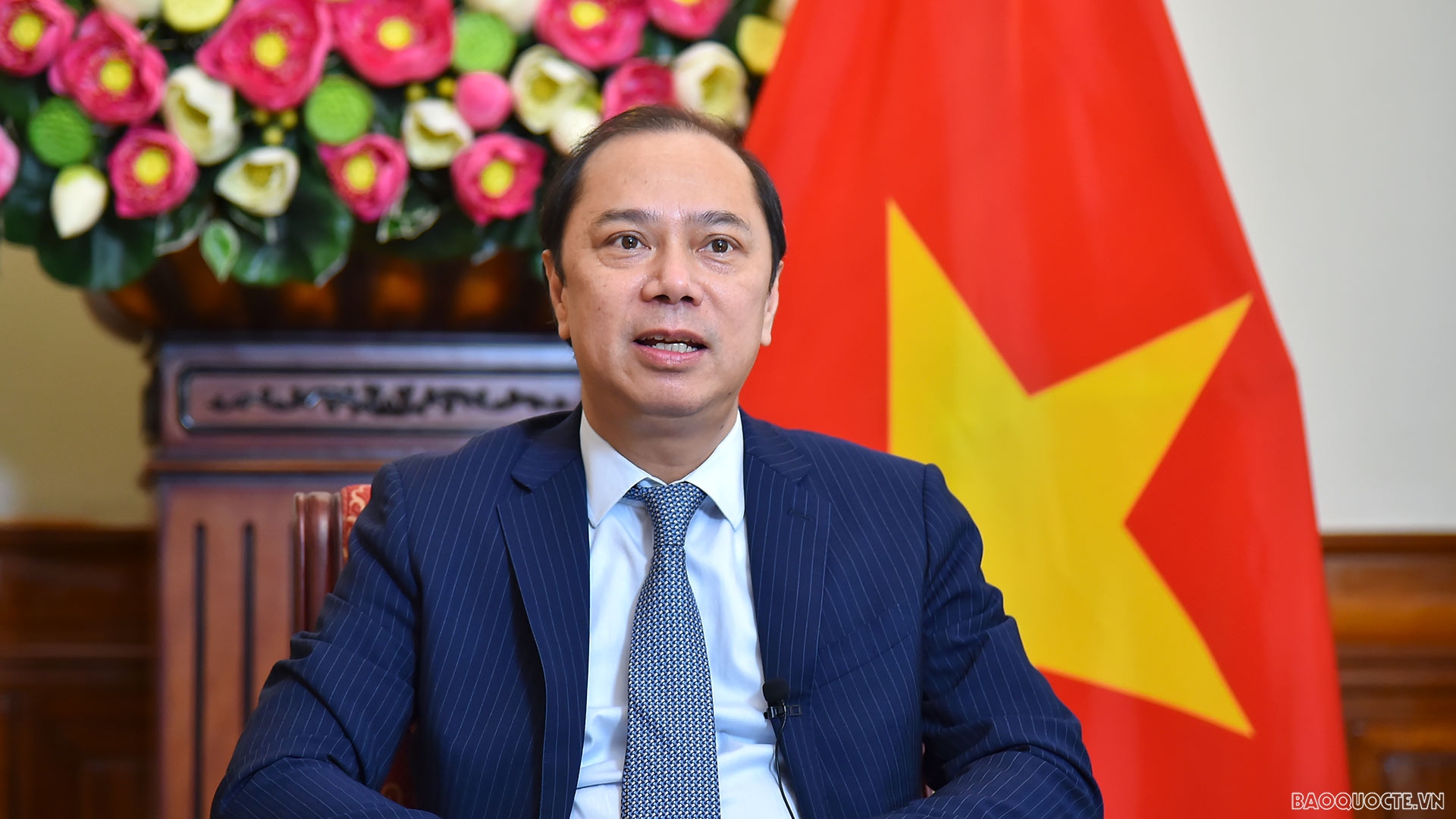 Xây dựng đội ngũ cán bộ ngoại giao bản lĩnh, trí tuệ, tận tâm, chuyên nghiệp, thực hiện thắng lợi đường lối đối ngoại trong tình hình mới