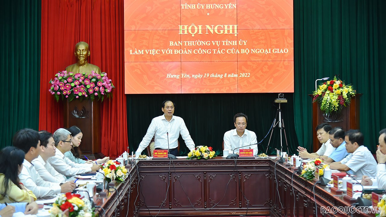 Hưng Yên phối hợp với Bộ Ngoại giao trong triển khai công tác đối ngoại phục vụ phát triển kinh tế - xã hội Hưng Yên phối hợp với Bộ Ngoại giao trong triển khai công tác đối ngoại phục vụ phát triển kinh tế - xã hội