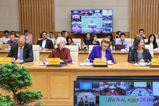 Hội nghị là dịp để các địa phương, doanh nghiệp, chuyên gia trong nước và quốc tế Thủ tướng Phạm Minh Chính đặt ra 7 câu hỏi, đề ra 9 giải pháp phát triển thị trường lao động