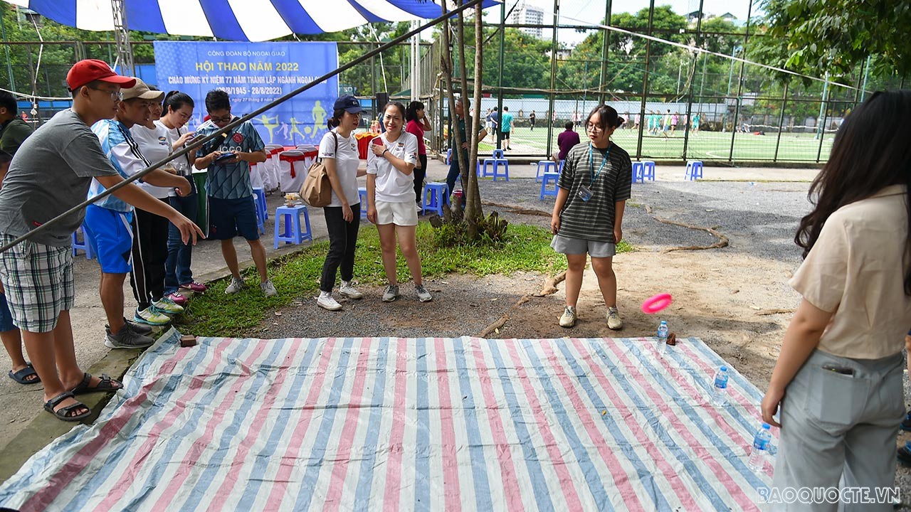 Hội thao chào mừng 77 năm ngày thành lập ngành Ngoại giao