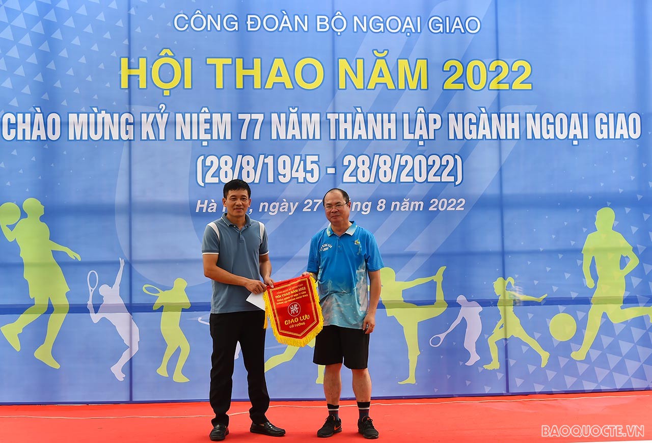 Hội thao chào mừng 77 năm ngày thành lập ngành Ngoại giao