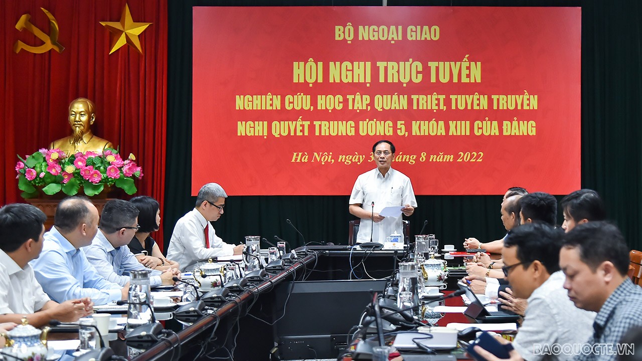 Quán triệt Nghị quyết Trung ương 5 đến các cấp ủy trực thuộc ở nước ngoài