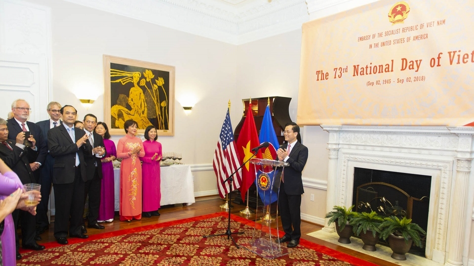 Trang trí lễ kỷ niệm Quốc khánh 2/9 sao cho trang trọng mà vẫn mang 'quốc hồn quốc túy'?