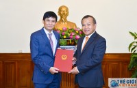 bo ngoai giao trao quyet dinh bo nhiem cuc truong cuc lanh su