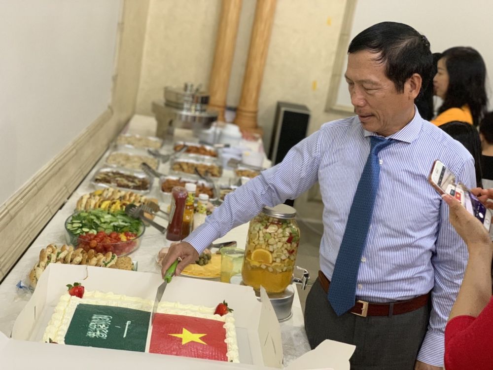 Lễ kỷ niệm 75 năm Quốc khánh 2/9 tại Vương quốc Saudi Arabia le-ky-niem-75-nam-quoc-khanh-29-tai-vuong-quoc-saudi-arabia-3