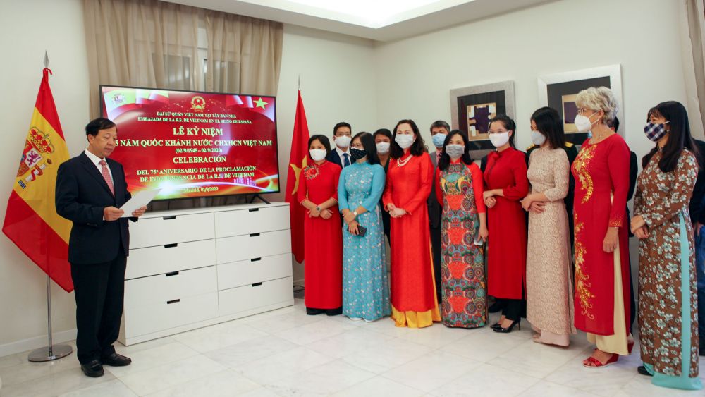 Đại sứ Hoàng Xuân Hải nêu bật ý nghĩa trọng đại của ngày 2/9 cách đây 75 năm. ky-niem-75-nam-quoc-khanh-29-tai-tay-ban-nha
