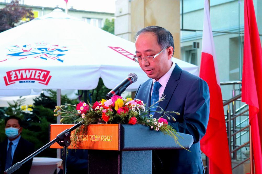 le-ky-niem-75-nam-quoc-khanh-29-tai-ba-lan-1