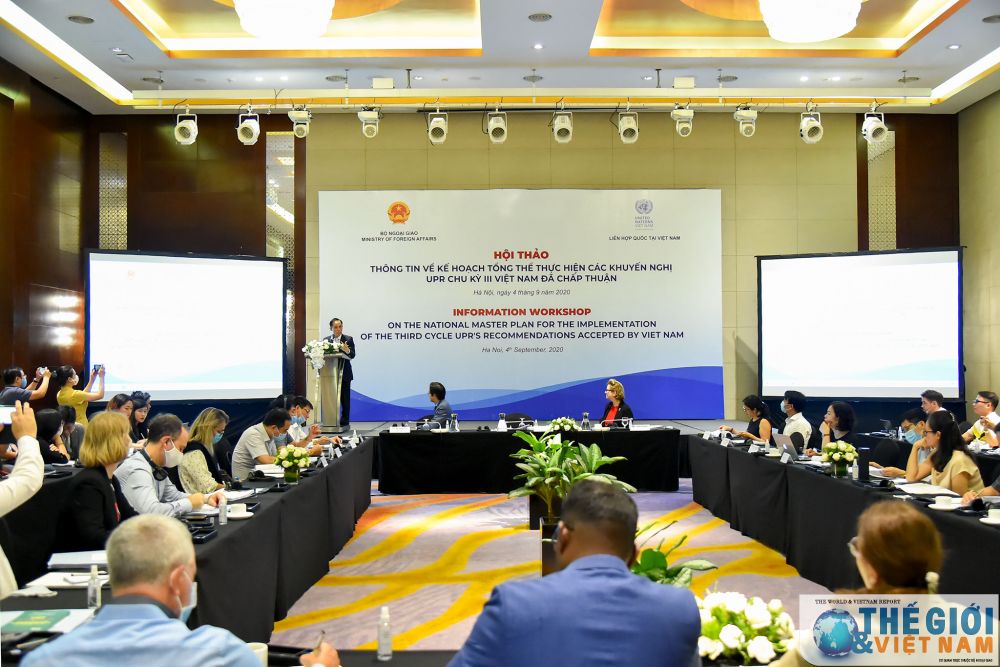 Ngày 4/9, tại Hà Nội, Bộ Ngoại giao đã phối hợp với Chương trình Phát triển Liên hợp quốc (UNDP) tại Việt Nam tổ chức Hội thảo thông tin về Kế hoạch tổng thể thực hiện các khuyến nghị theo Cơ chế Rà soát định kỳ phổ quát (UPR) chu kỳ III Việt Nam đã chấp thuận. (Ảnh: Tuấn Anh) viet-nam-quyet-tam-va-no-luc-bao-dam-quyen-con-nguoi-va-thuc-hien-cac-khuyen-nghi-upr-5