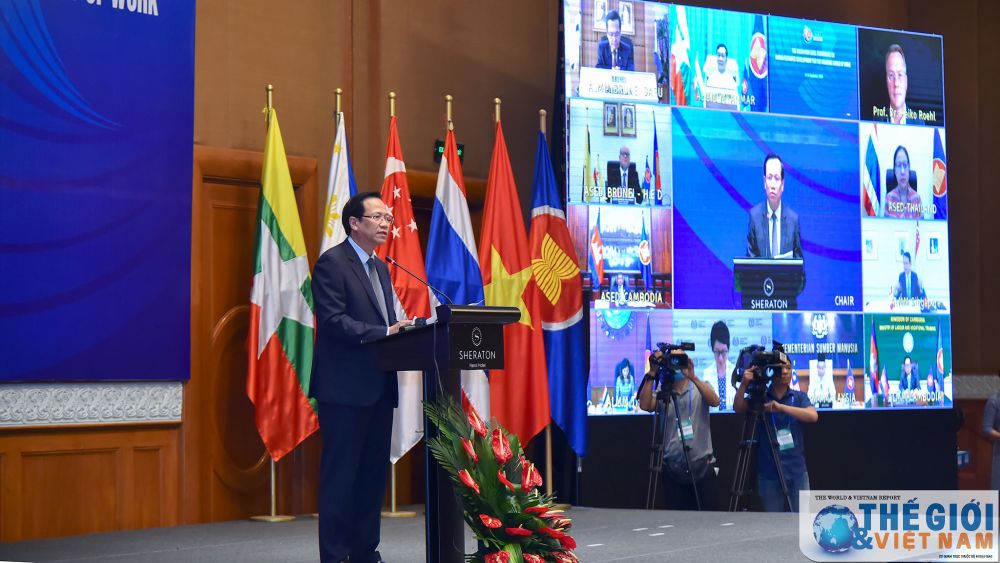 Bộ trưởng Bộ LĐ-TBXH Đào Ngọc Dung phát biểu khai mạc Hội nghị. (Ảnh: Tuấn Anh) asean-cam-ket-phat-trien-nguon-nhan-luc-trong-the-gioi-cong-viec-dang-doi-thay-1