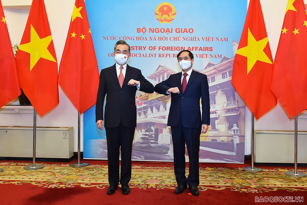 Toàn cảnh Bộ trưởng Ngoại giao Bùi Thanh Sơn đón, hội đàm với Bộ trưởng Ngoại giao Trung Quốc Vương Nghị qua ảnh