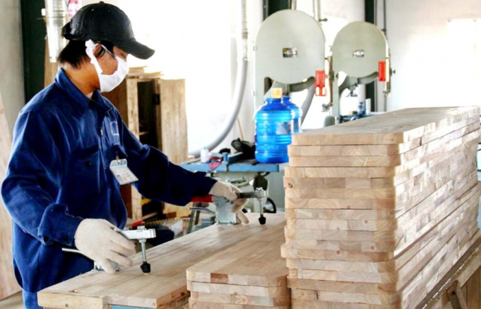 Hoàn thiện giải pháp về thuế tháo gỡ khó khăn cho doanh nghiệp