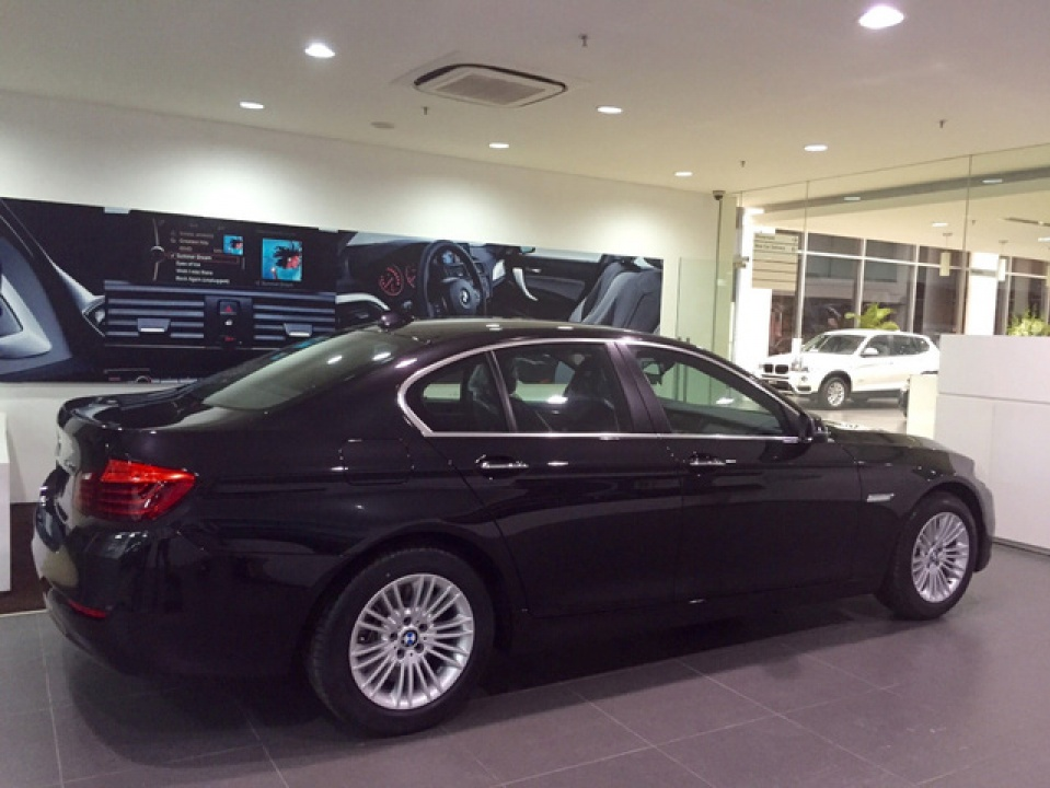 Kim ngạch nhập khẩu ô tô tiếp tục đà giảm