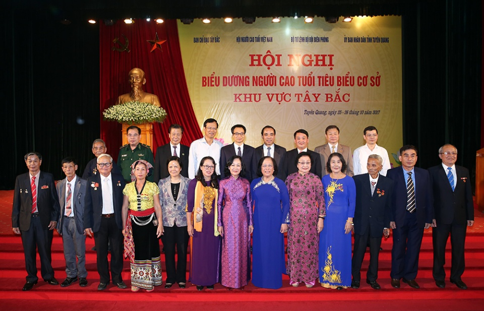 Biểu dương người cao tuổi tiêu biểu cơ sở 14 tỉnh Tây Bắc