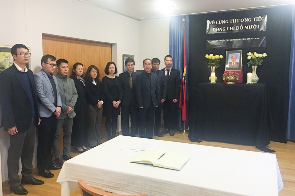 Lễ viếng nguyên Tổng Bí thư Đỗ Mười tại Thuỵ Sỹ tin nhap 20181010203916