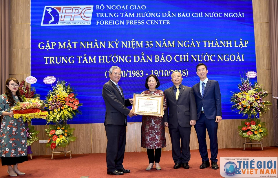 Trung tâm Hướng dẫn Báo chí nước ngoài kỷ niệm 35 năm thành lập trung tam huong dan bao chi nuoc ngoai ky niem 35 nam thanh lap