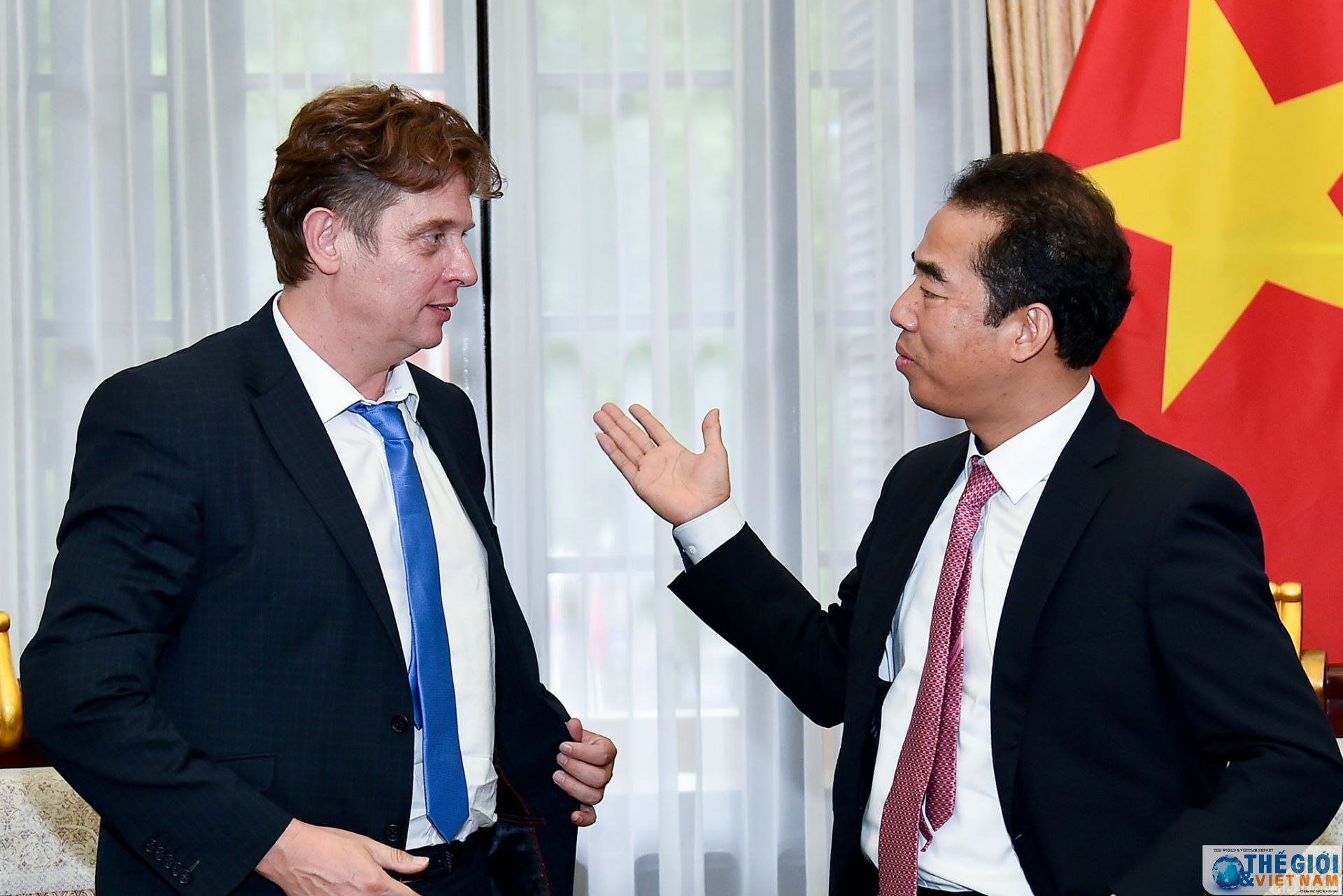 Thứ trưởng Ngoại giao Tô Anh Dũng tiếp Đại sứ phụ trách kỹ thuật số của Bộ Ngoại giao Pháp