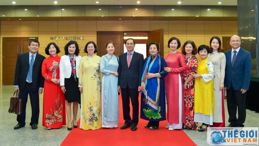 Toàn cảnh Lễ kỷ niệm 90 năm ngày Phụ nữ Việt Nam của Bộ Ngoại giao