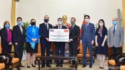 Việt Nam nhận thêm 1,5 triệu liều vaccine Pfizer phòng Covid-19