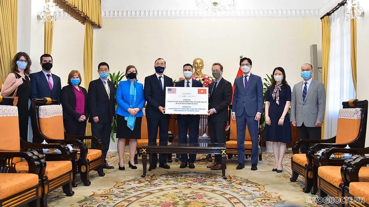 Việt Nam nhận thêm 1,5 triệu liều vaccine Pfizer phòng Covid-19 Việt Nam nhận thêm 1,5 triệu liều vaccine Pfizer phòng Covid-19