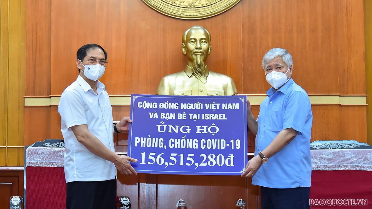 Cộng đồng người Việt Nam ở nước ngoài tiếp tục ủng hộ hơn 3 tỷ đồng cho Quỹ vaccine Covid-19 Cộng đồng người Việt Nam ở nước ngoài tiếp tục ủng hộ hơn 3 tỷ đồng cho Quỹ vaccine Covid-19