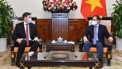 Ba Lan tiếp tục viện trợ cho Việt Nam 900 nghìn liều vaccine AstraZeneca