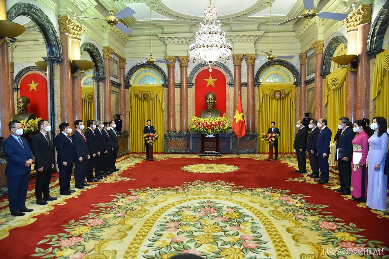 Toàn cảnh lễ trao quyết định bổ nhiệm Đại sứ Việt Nam tại nước ngoài nhiệm kỳ 2021-2024 lần thứ nhất qua ảnh