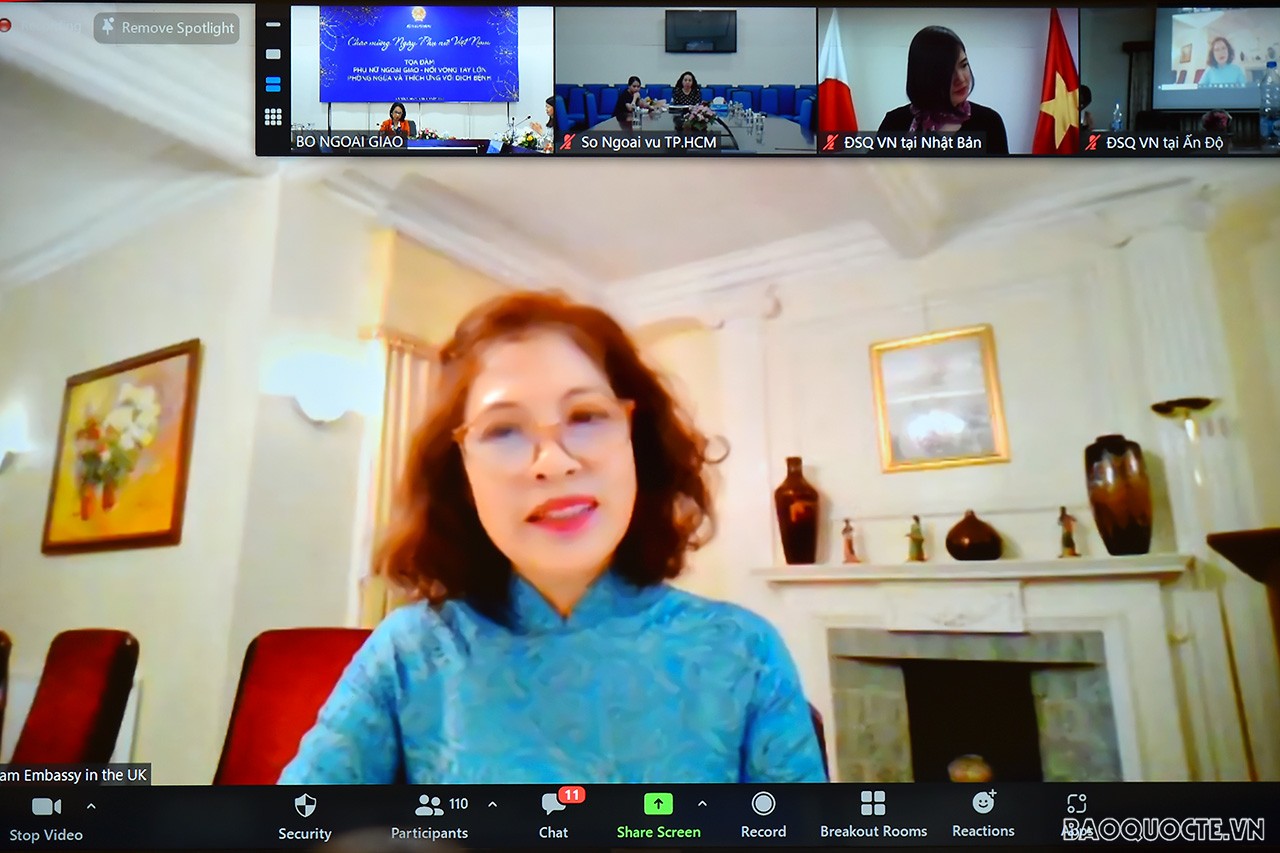 Toàn cảnh Lễ kỷ niệm Ngày Phụ nữ Việt Nam 20/10 của Bộ Ngoại giao qua ảnh Toàn cảnh Lễ kỷ niệm Ngày Phụ nữ Việt Nam 20/10 của Bộ Ngoại giao qua ảnh