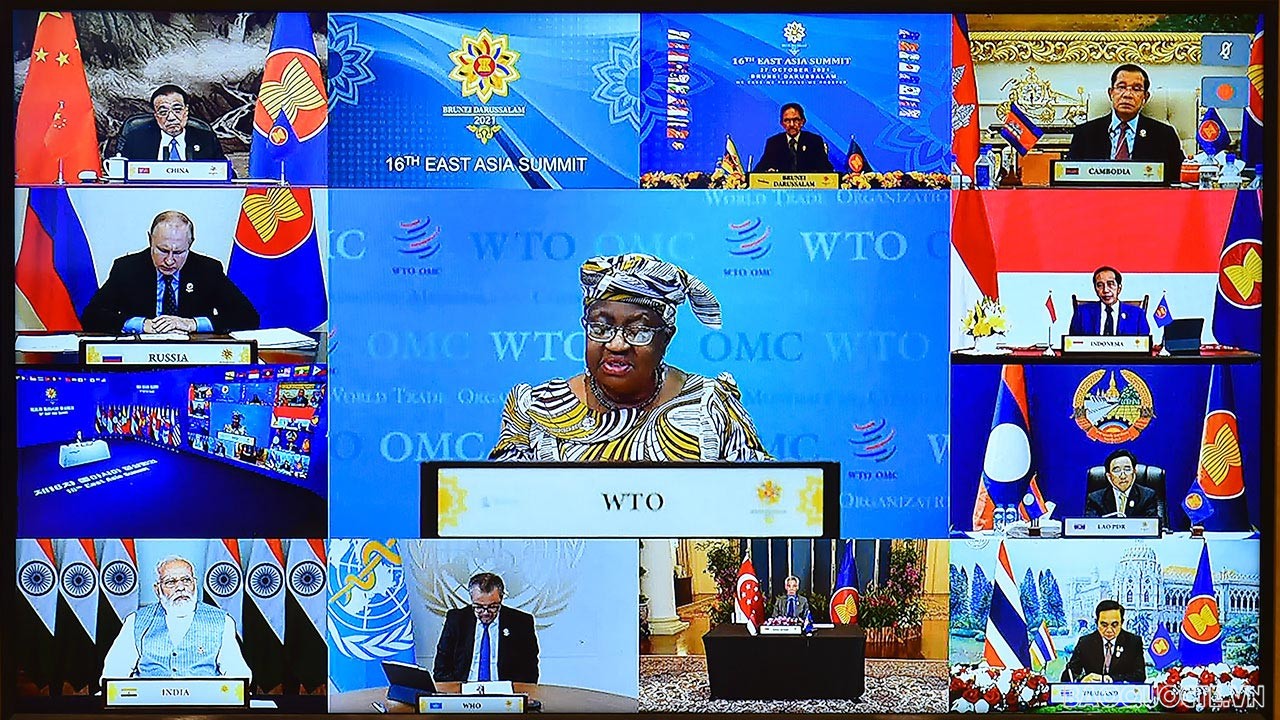 Tối ngày 27/10, Thủ tướng Chính phủ Phạm Minh Chính đã tham dự Hội nghị Cấp cao Đông Á (EAS) lần thứ 16, cùng Lãnh đạo các nước ASEAN và các Đối tác gồm Trung Quốc, Nhật Bản, Hàn Quốc, Australia, New Zealand, Ấn Độ, Nga, Hoa Kỳ và Tổng Thư ký ASEAN. (Ảnh: Tuấn Anh) Tối ngày 27/10, Thủ tướng Chính phủ Phạm Minh Chính đã tham dự Hội nghị Cấp cao Đông Á (EAS) lần thứ 16, cùng Lãnh đạo các nước ASEAN và các Đối tác gồm Trung Quốc, Nhật Bản, Hàn Quốc, Australia, New Zealand, Ấn Độ, Nga, Hoa Kỳ và Tổng Thư ký ASEAN. (Ảnh: