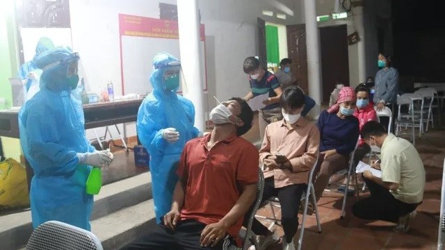 Covid-19 ở Bắc Giang: Huyện Việt Yên dừng hoạt động không thiết yếu, phát hiện 10 F0 trong khu công nghiệp