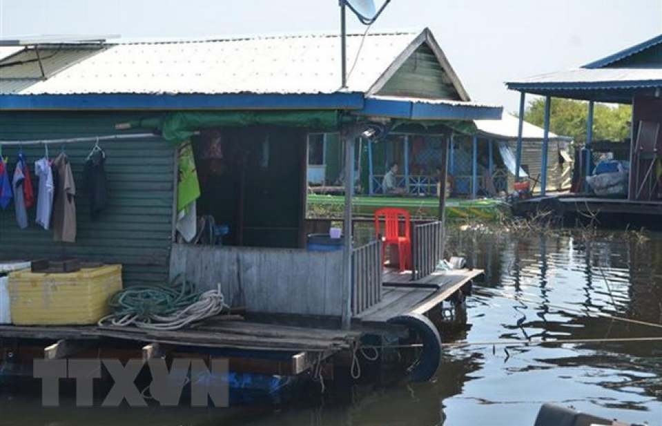 Chung tay tháo gỡ khó khăn cho bà con gốc Việt ở tỉnh Kampong Chhnang, Campuchia