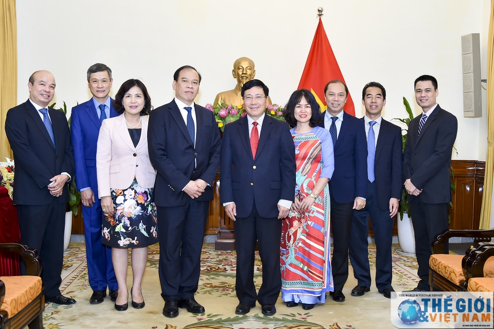 bo ngoai giao trao quyet dinh bo nhiem cuc truong cuc lanh su