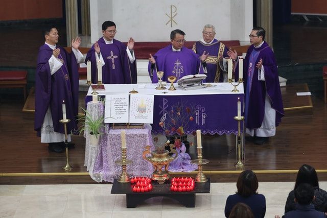 Cộng đồng người Việt tại Anh làm lễ cầu nguyện cho 39 người chết cong dong nguoi viet tai anh lam le cau nguyen cho 39 nguoi chet