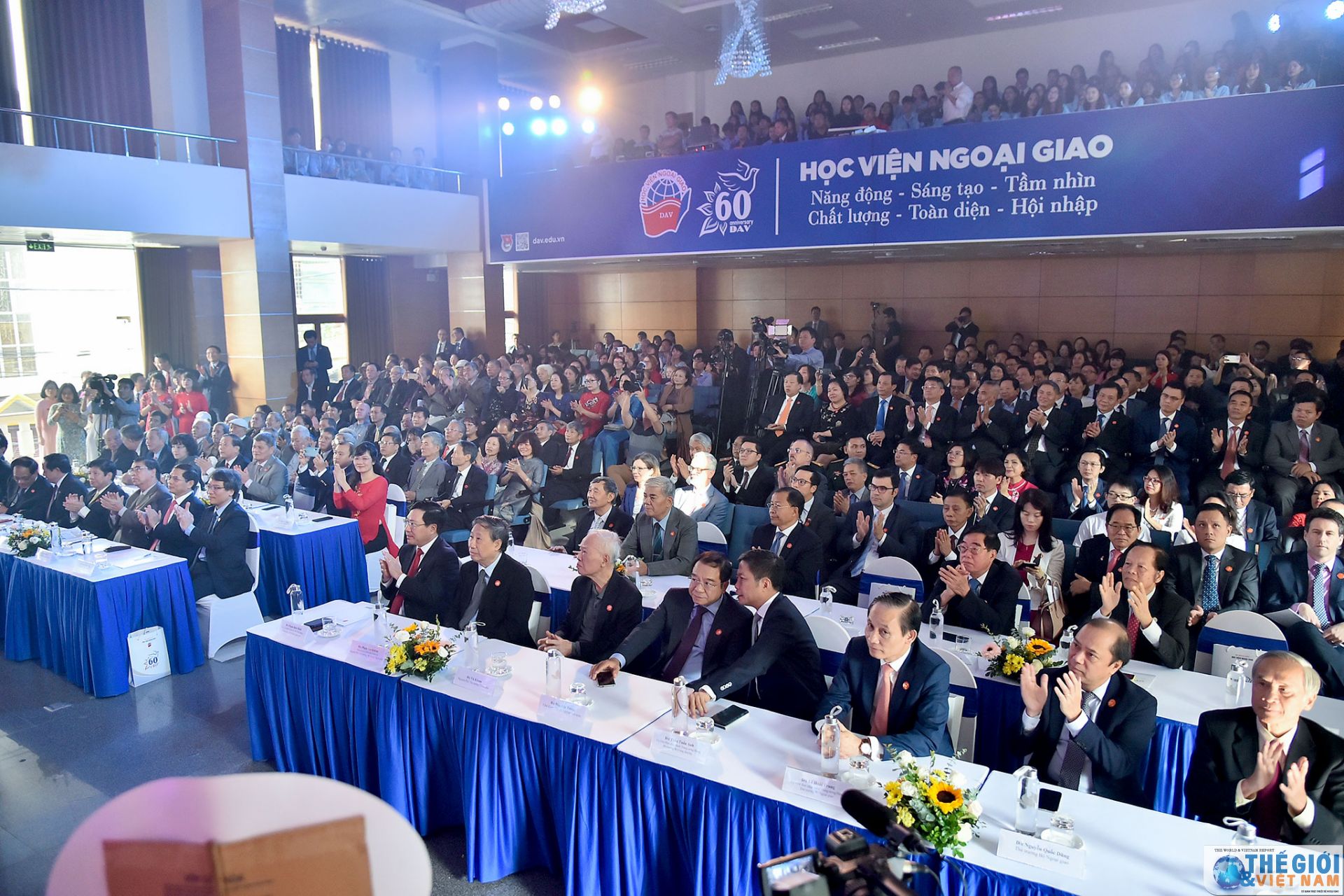 toan canh hoc vien ngoai giao ky nie m 60 nam tha nh la p qua anh