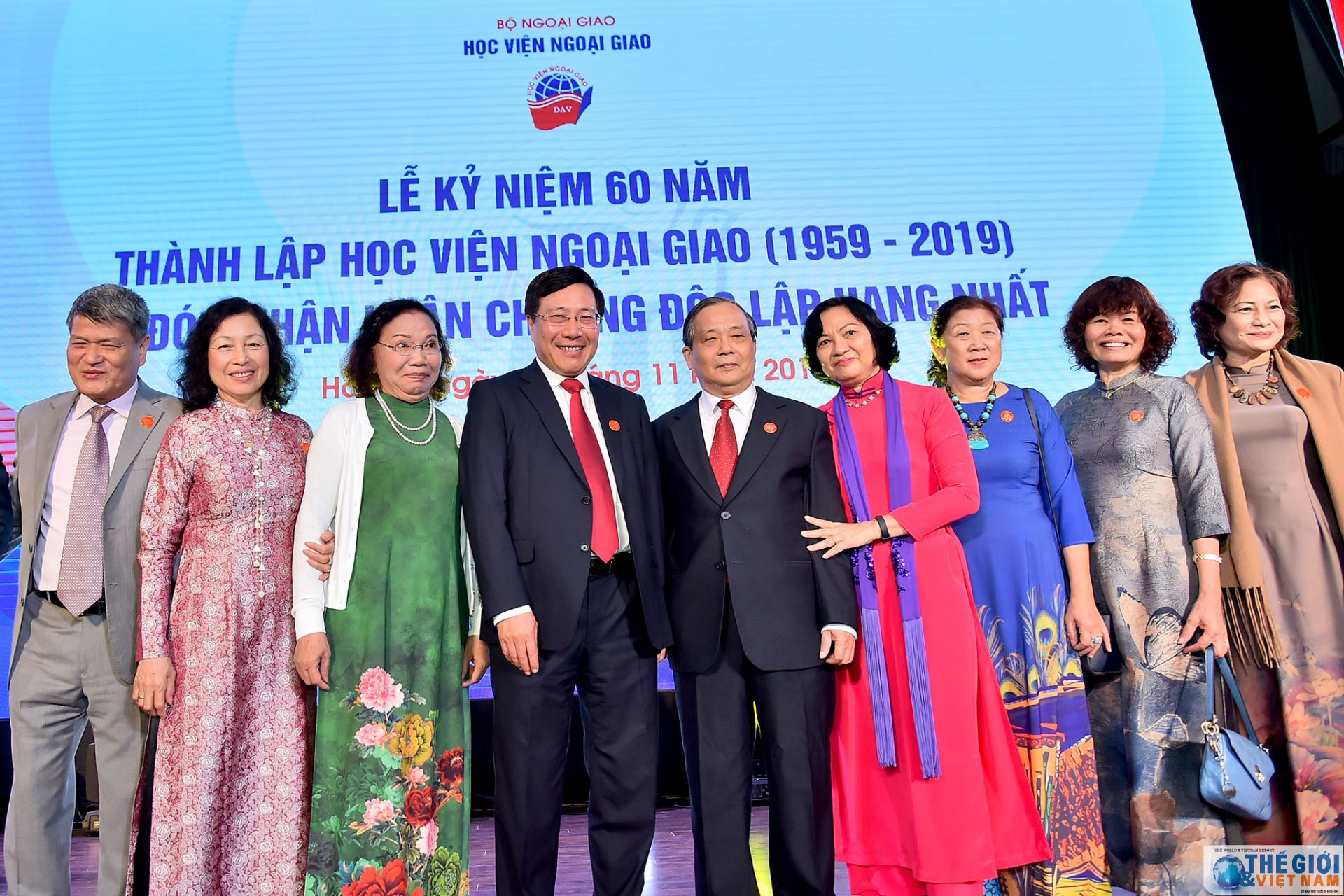 toan canh hoc vien ngoai giao ky nie m 60 nam tha nh la p qua anh