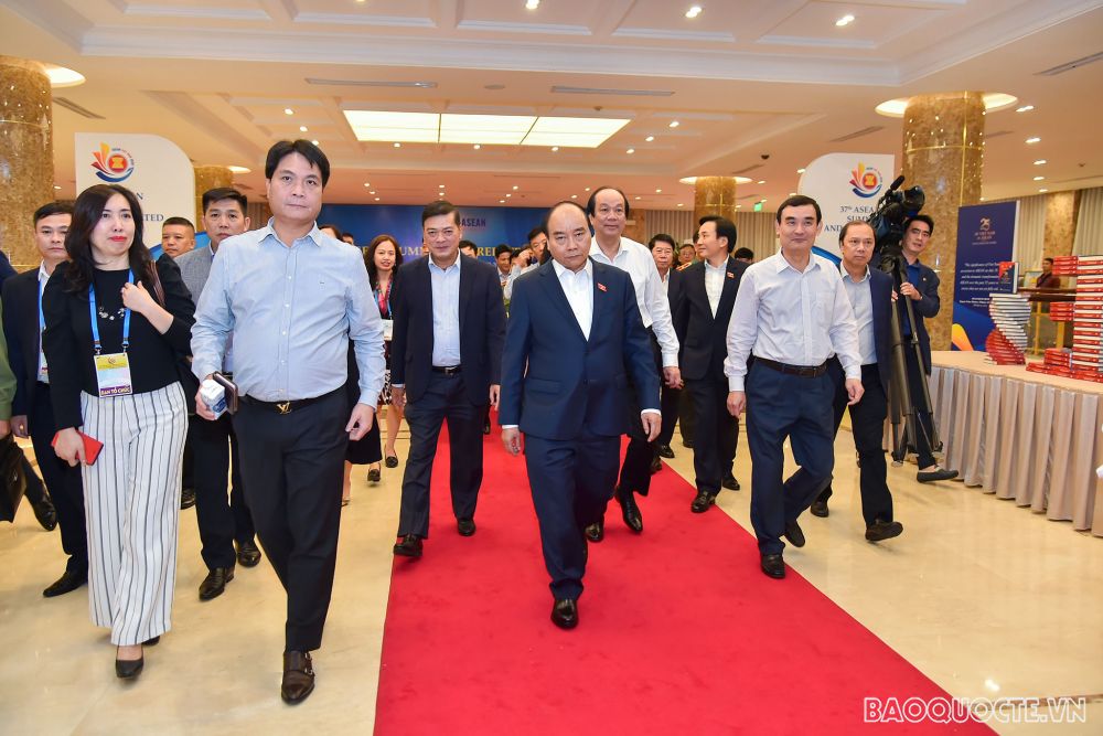 Thủ tướng Nguyễn Xuân Phúc kiểm tra công tác chuẩn bị Cấp cao ASEAN 37