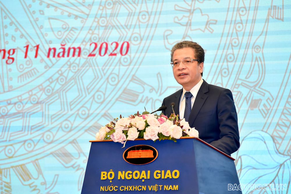 Kiều bào đóng góp ý kiến sau 5 năm thực hiện Chỉ thị 45 về công tác người Việt ở nước ngoài Kiều bào đóng góp ý kiến sau 5 năm thực hiện Chỉ thị 45 về công tác người Việt ở nước ngoài