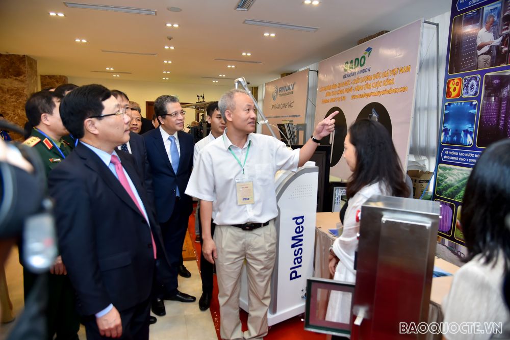 Kiều bào đóng góp ý kiến sau 5 năm thực hiện Chỉ thị 45 về công tác người Việt ở nước ngoài Kiều bào đóng góp ý kiến sau 5 năm thực hiện Chỉ thị 45 về công tác người Việt ở nước ngoài