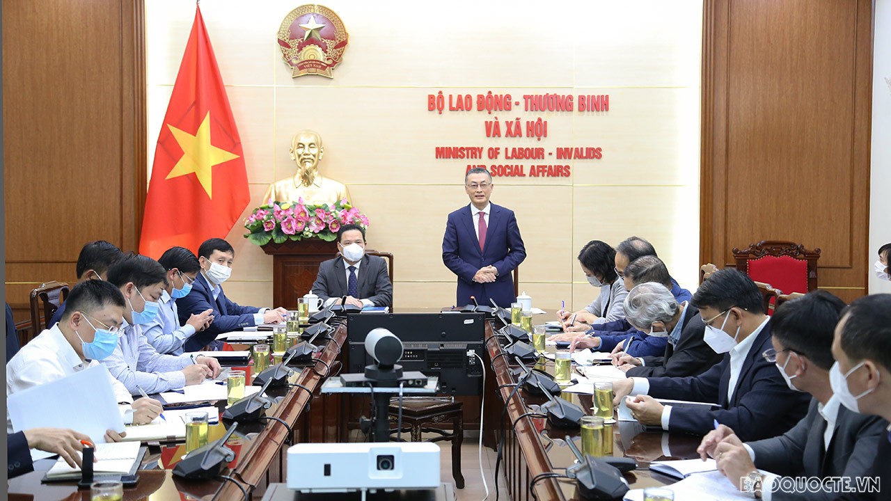 Đoàn Trưởng cơ quan đại diện Việt Nam ở nước ngoài nhiệm kỳ 2021-2024 làm việc tại Bộ Lao động-Thương binh và Xã hội Đoàn Trưởng cơ quan đại diện Việt Nam ở nước ngoài nhiệm kỳ 2021-2024 làm việc tại Bộ Lao động-Thương binh và Xã hội