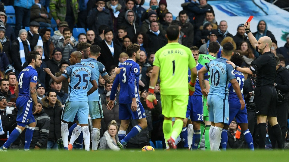 Pep lại gục ngã trước “khắc tinh” Chelsea pep lai guc nga truoc khac tinh chelsea