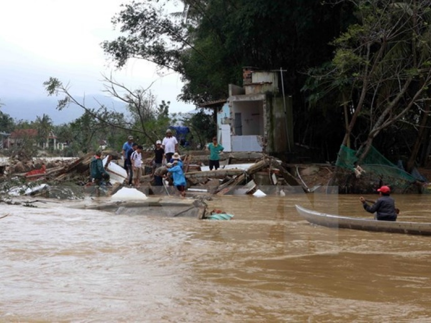 Hỗ trợ sản xuất nông nghiệp vùng bị thiệt hại do thiên tai
