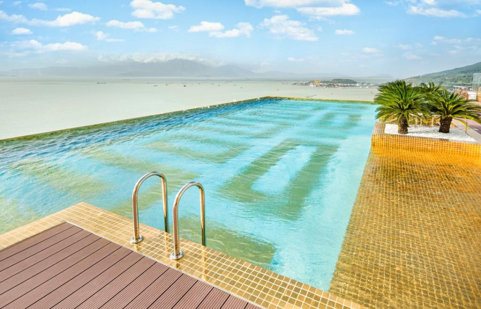 Khách sạn Danang Golden Bay giới thiệu chương trình khuyến mãi cuối năm