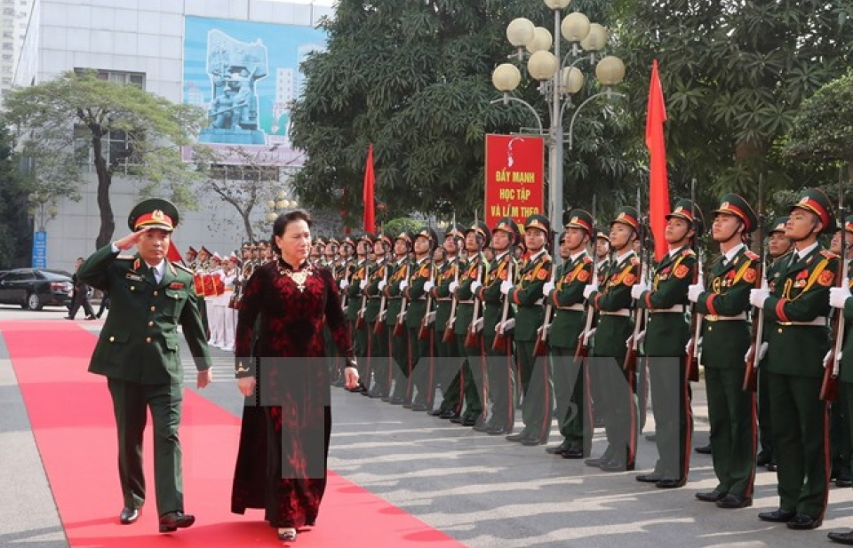 Chủ tịch Quốc hội thăm và làm việc với Bộ Tư lệnh Thủ đô Hà Nội